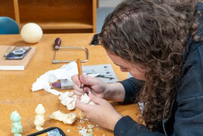 Students work on sculpture art projects