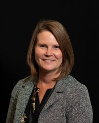 Headshot of Sandra Woolstenhulme