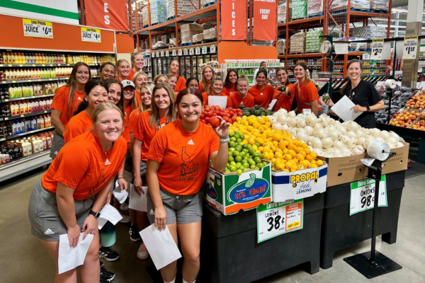 ISU Sports RD gives grocery store tour to female athletes