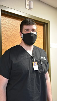 PA student at COVID-19 vaccine clinic