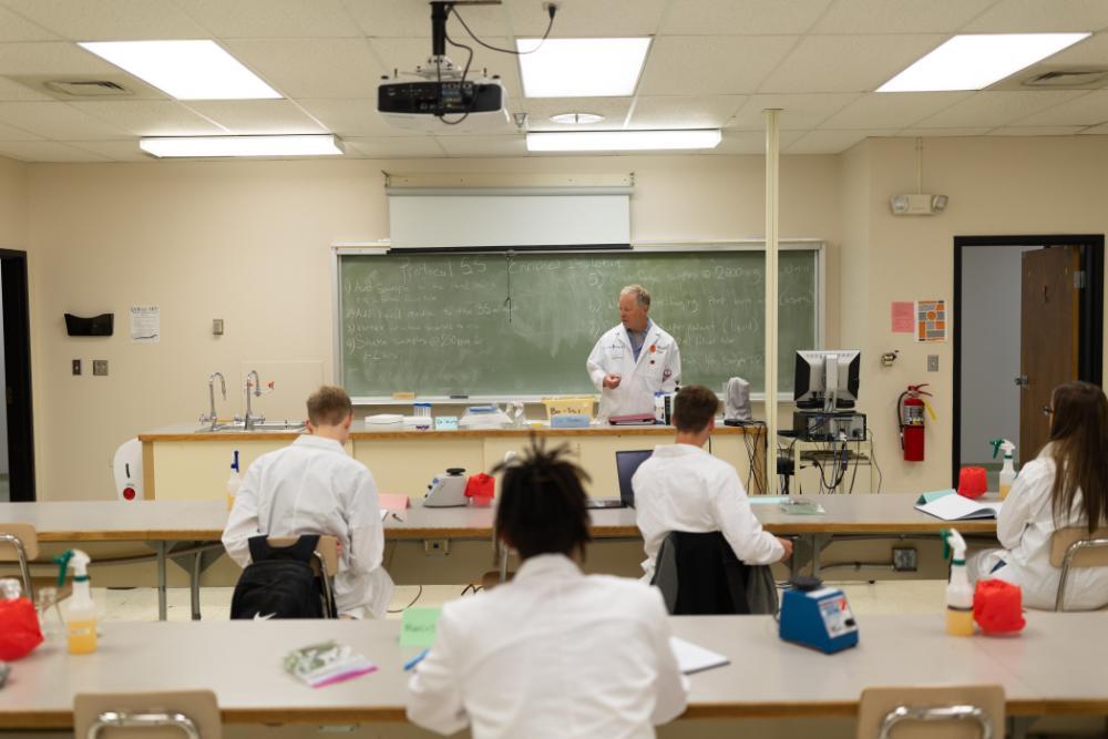 Michael Thomas, professor in the Department of Biological Sciences, speaks to students about bacteriophages on Tuesday, August 27, 2024.