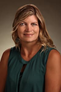 head shot of Christy Bayes