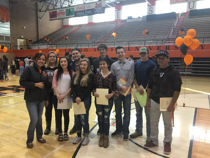 Bengal bridge students with faculty mentor at Bengal Bridge readiness event