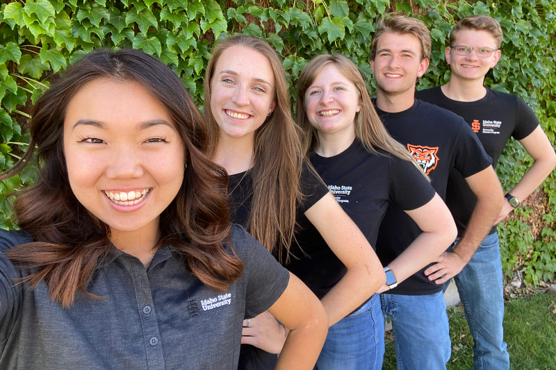 UHP students in a row