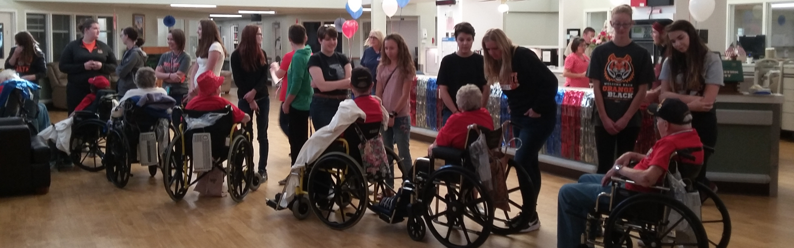 volunteer students at Veterans Home