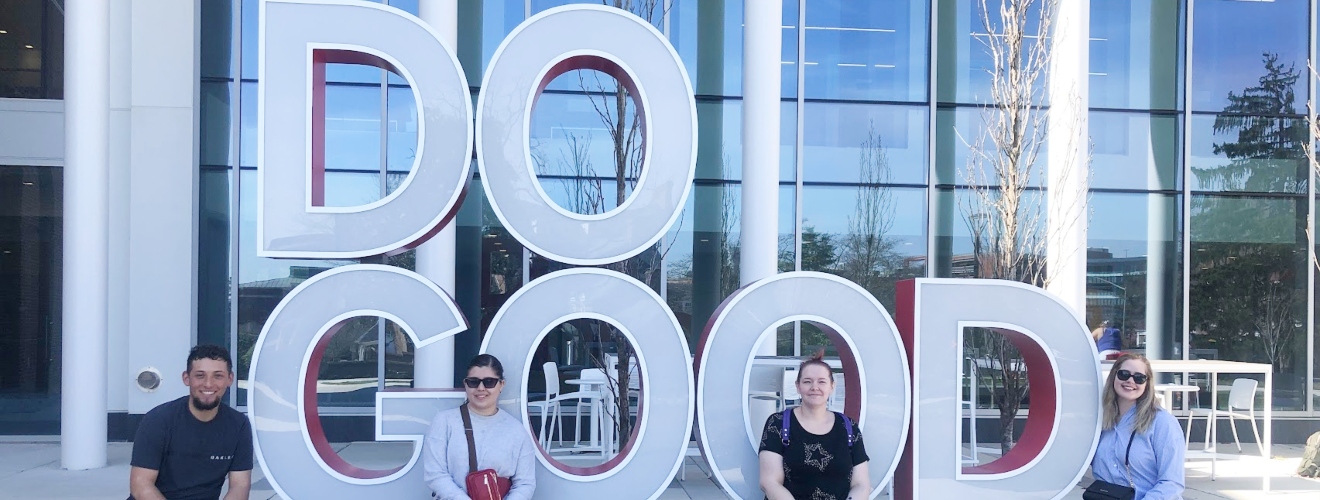 Do good group photo during March 2024 college visits