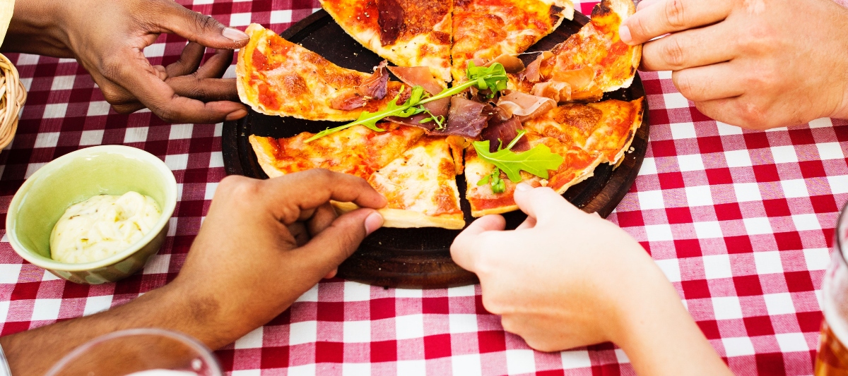 Sharing pizza